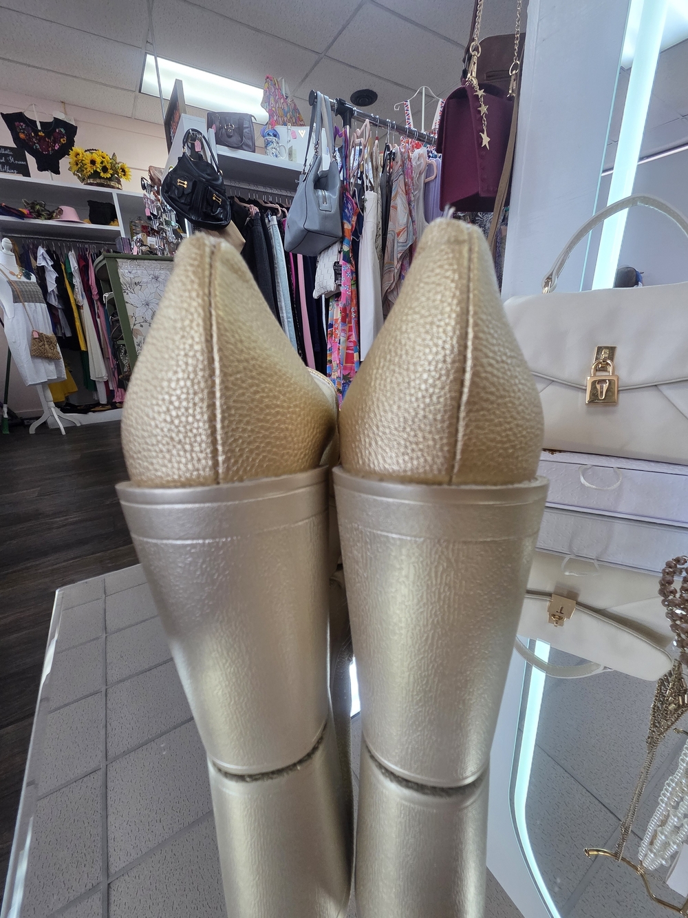 Gold PLATFORMS - Picture 3 of 4